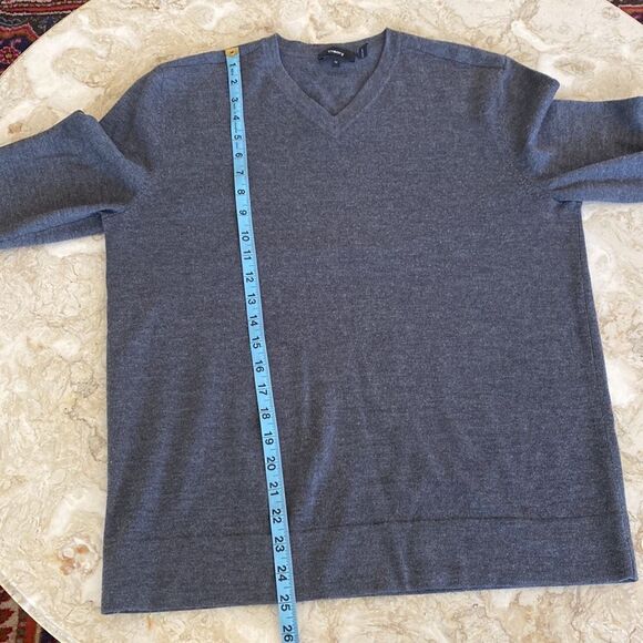 Theory 100% Merino Wool Classic V-Neck Sweater - Picture 13 of 13